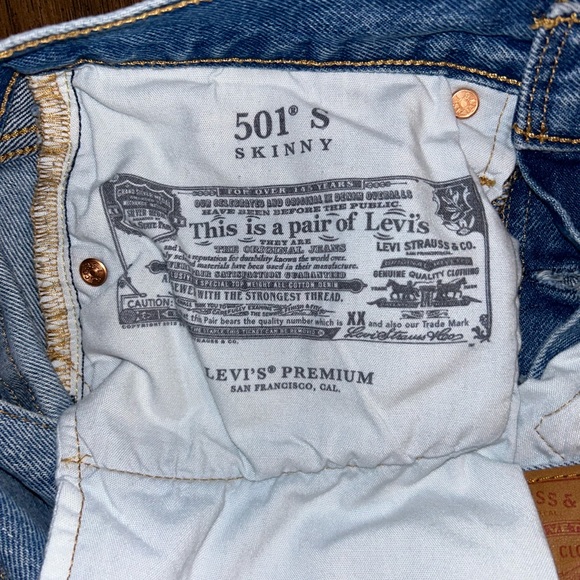 Levi's Women's Premium 501 Skinny Jeans - Picture 5 of 10